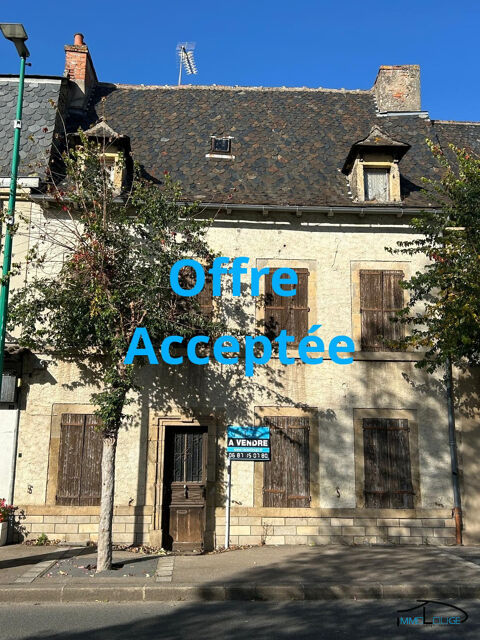   Maison de ville � restaurer enti�rement Maison - 6 pi�ce(s) - 140 m�