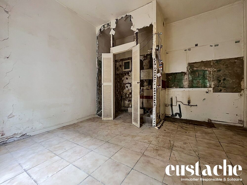 Studio à rénover à fort potentiel !