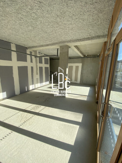   Nantes - Local commercial 200 m2 à louer 