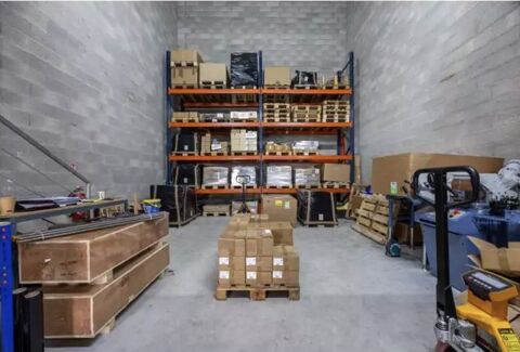  À louer – Local professionnel 100 m² – Ozoir-la-Ferrière 