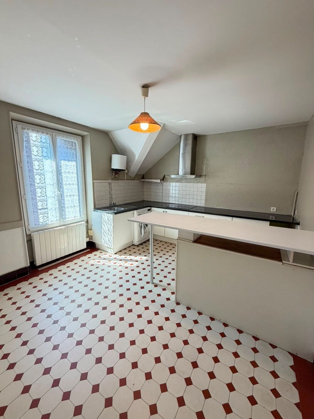 DANS MAISON