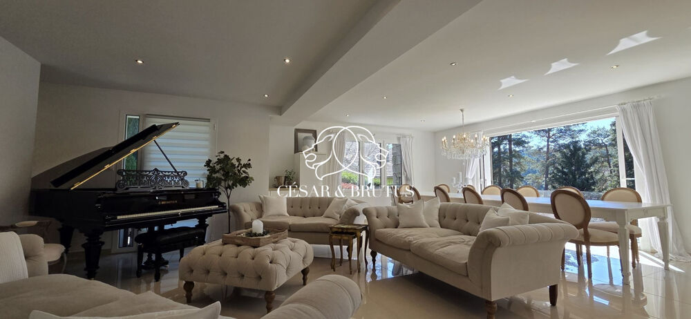 LE CHAMBON SUR LIGNON Maison T8 200 m2 sur 4455m2 de terrain con