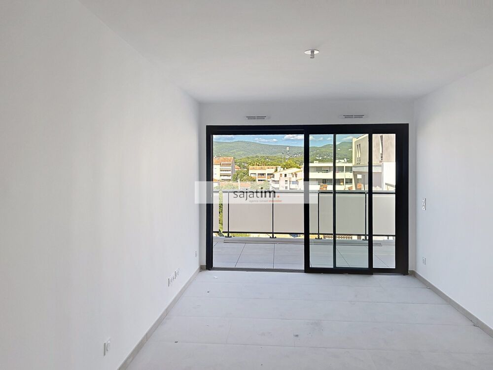 Vente Appartement T3 GRANDE TERRASSE à 20 m de la PLAGE La ciotat
