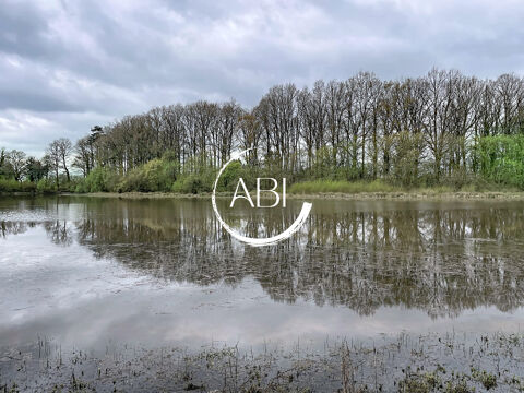   Sur 7.14 ha, bois et étang de 2 ha 