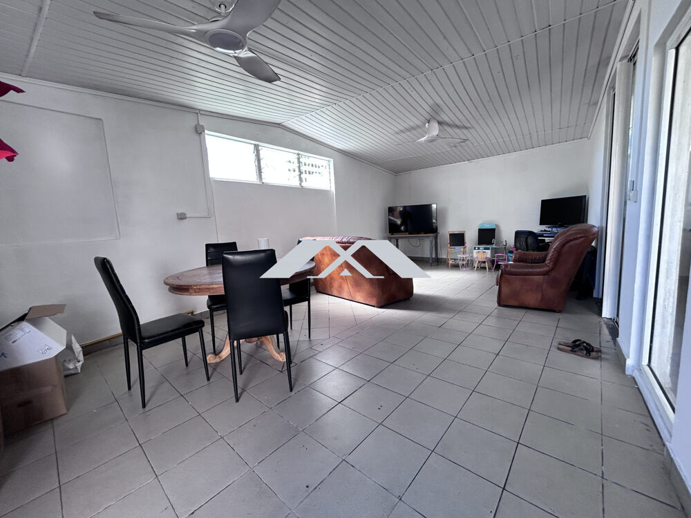 Maison avec vue mer + dépendance à fort potentiel commercial