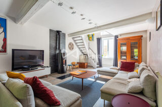  Immeuble à vendre 214 m²