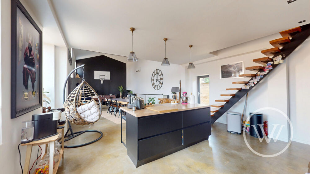 Maison de village T5 de 168,6m² avec cour, garage et cave, Mont
