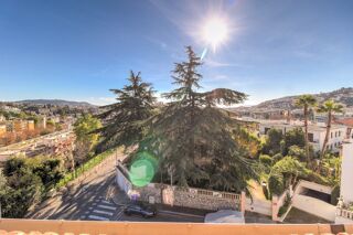  Appartement à louer 3 pièces 60 m²