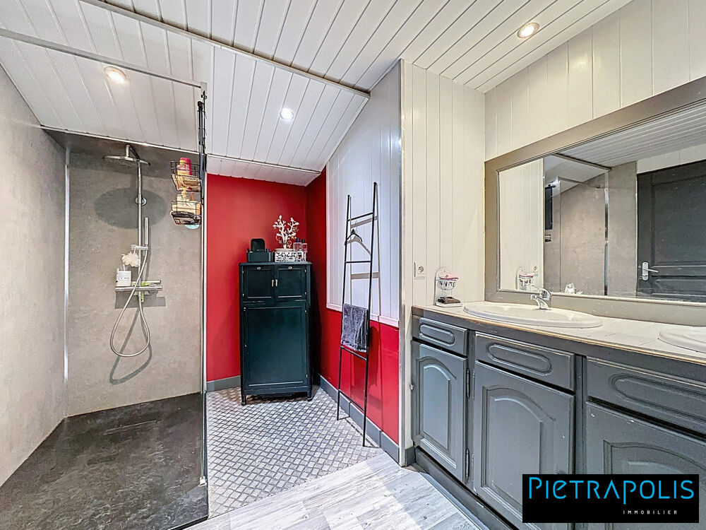 Maison de caractère de 278m2 m² , +500m2 de cours intérieure,