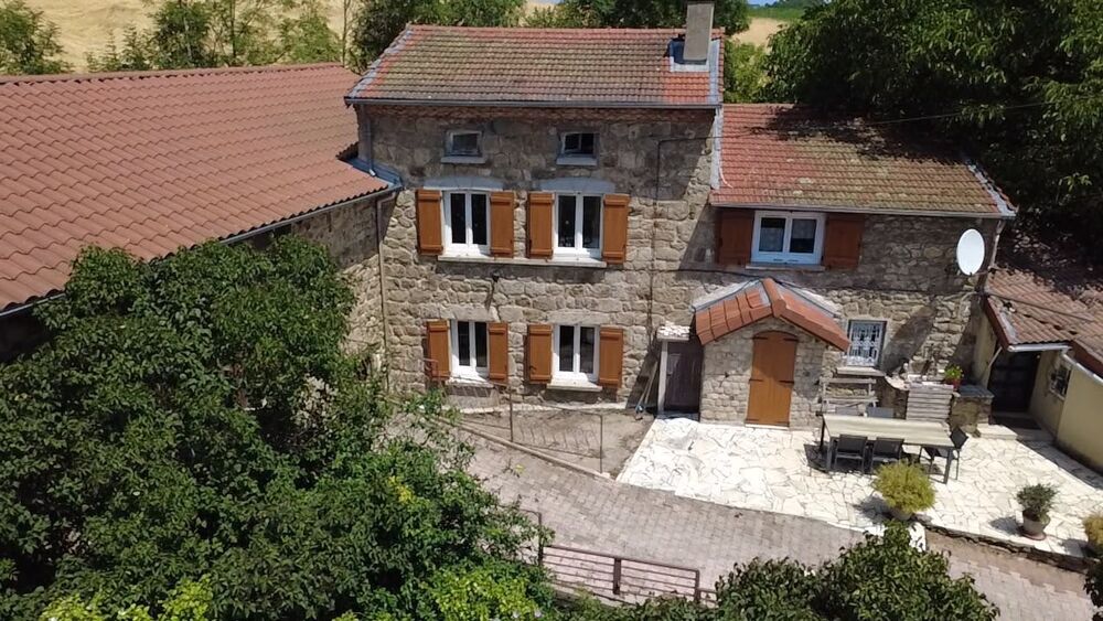 Corps de ferme grange + écurie 953m² de terrain