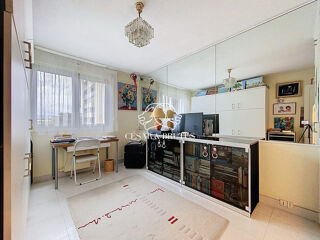  Appartement à vendre 4 pièces 77 m²