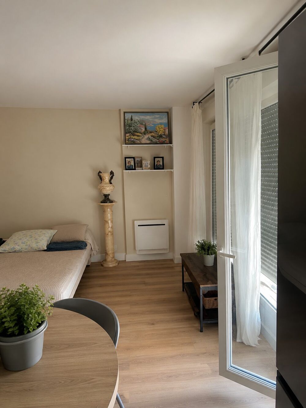 APPARTEMENT F2 AVEC UNE PLACE DE STATIONNEMENT
