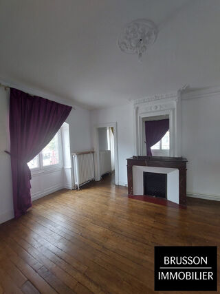  Appartement à louer 2 pièces 79 m²