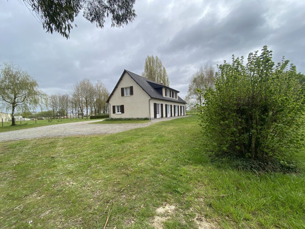 Maison bien située avec superbe terrain et grande dépendance