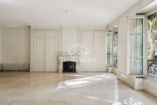  Appartement  vendre 2 pices 81 m