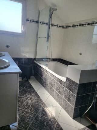  Maison  vendre 9 pices 204 m