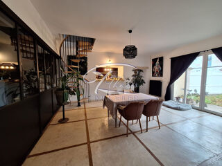  Maison � vendre 8 pi�ces 259 m�
