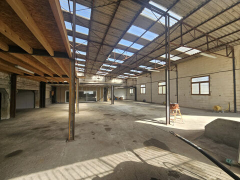   Entrepôt 390 m² et Mezzanine 170 m² PONS 