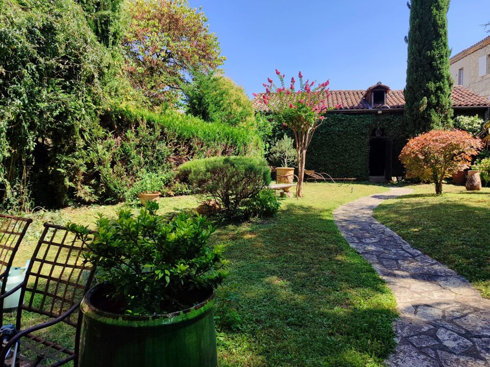 Maison 9 pièces 360 m² · à Condom · 360 m² · 418 000 €