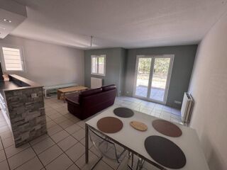  Maison à louer 4 pièces 81 m²