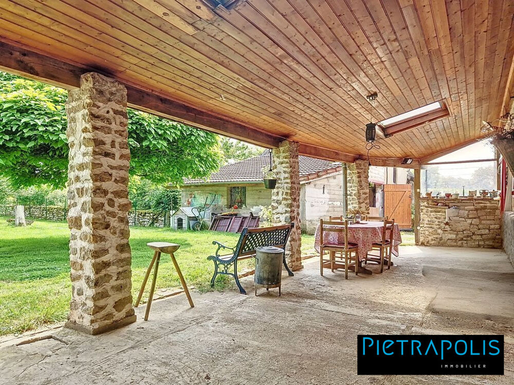 Vente Maison Maison en pierre rénovée – 142 m² habitables – Terrain 2 Vendenesse-lès-charolles