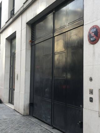  Parking / Garage à louer 12 m²