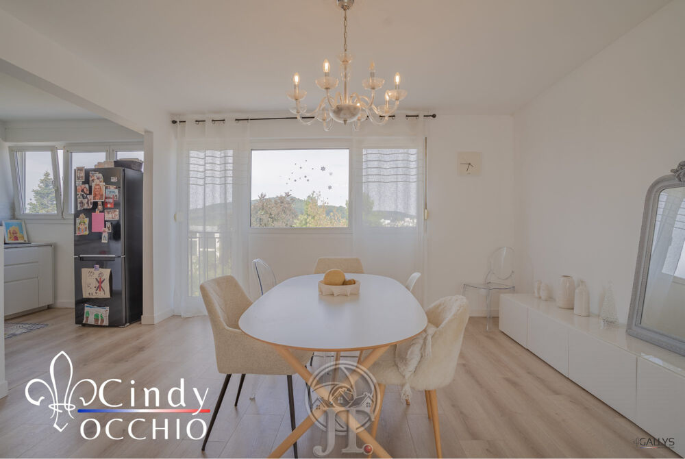 Appartement T4 rénové  72,56 m²  Vue dégagée  Long