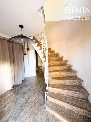  Maison à vendre 10 pièces 284 m²