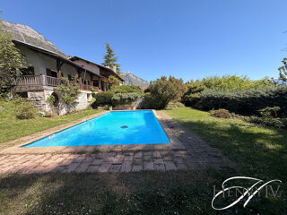  Maison � vendre 8 pi�ces 240 m�