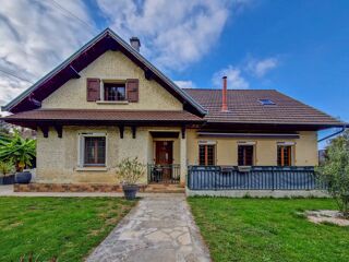  Maison  vendre 8 pices 194 m