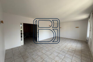  Appartement à louer 5 pièces 96 m²