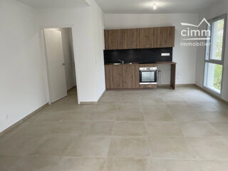  Appartement � louer 4 pi�ces 81 m�