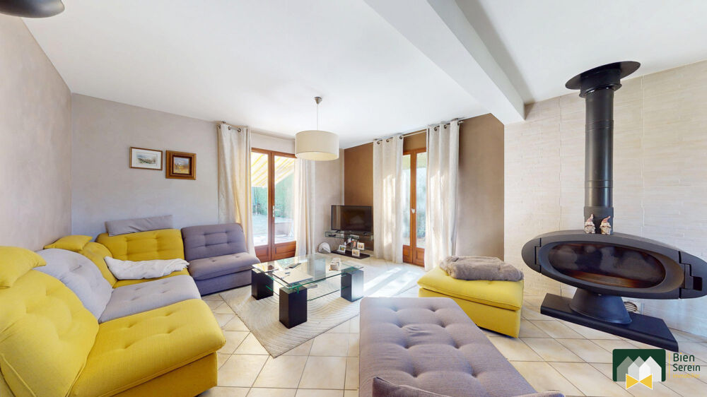 Vente Maison MAISON 6 PIÈCES, 4 CHAMBRES AVEC DE BEAUX EXTÉRIEURS – LÈVE Lèves