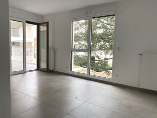  Appartement à louer 3 pièces 57 m²