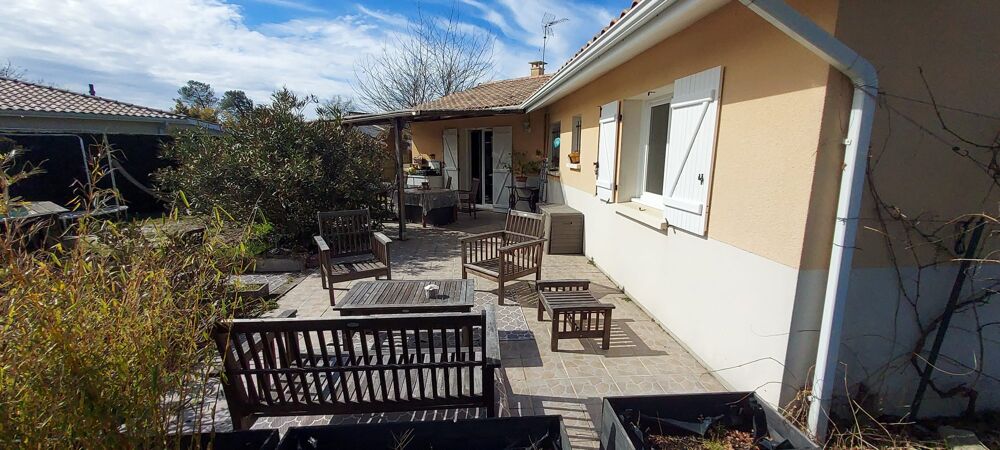 3 Chambres, coin bureau, SDE, SDB, piscine hors sol