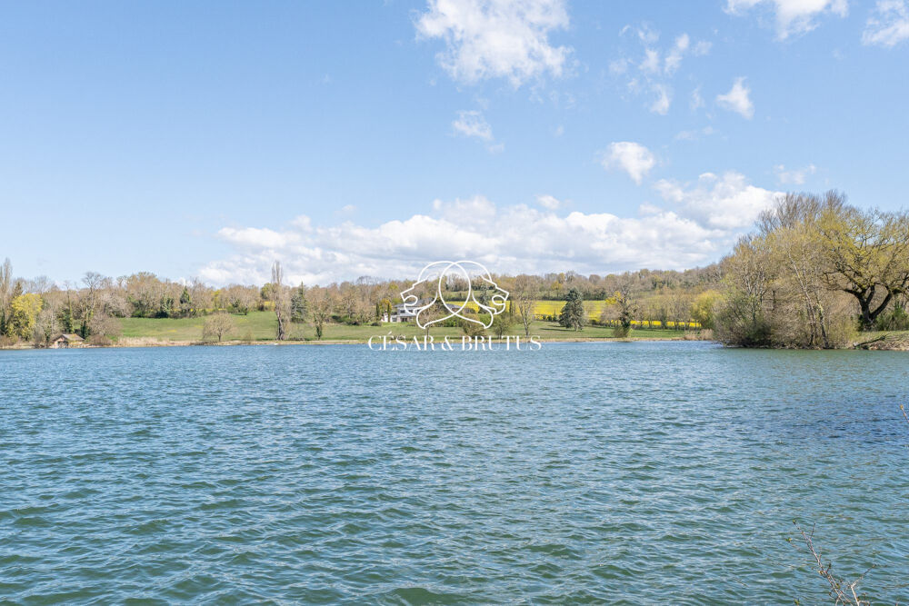 Vente Maison Propriété rare avec étangs et dépendances sur 16 hectares Trept