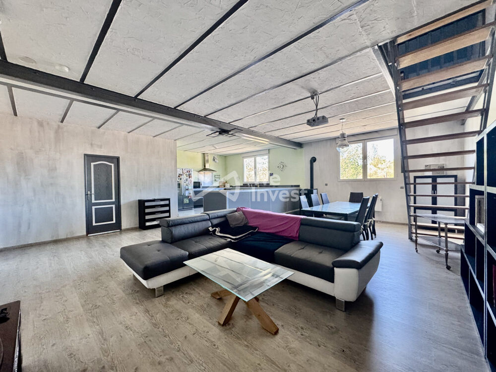 Vente Appartement Duplex esprit loft 93 m² Carrez, une place de stationnement et Rebais