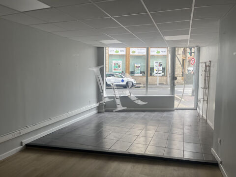 LOCAL COMMERCIAL FAUBOURG SAINT JEAN 450 43000 Le puy-en-velay