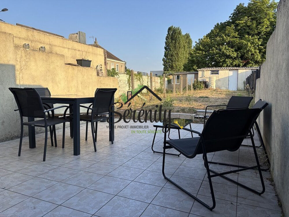 Maison, 3 chambres, jardin et garage.
