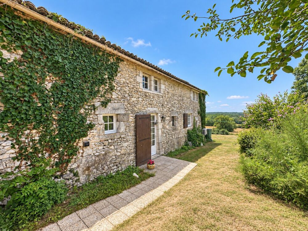 Vente Maison Maison en pierre rénovée et spacieuse, avec maison d'amis et p Lalandusse
