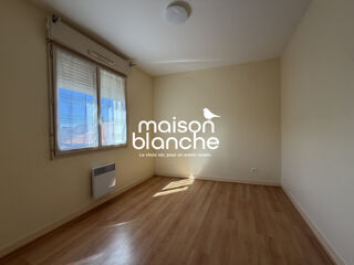  Appartement à louer 4 pièces 87 m²