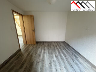  Appartement � louer 4 pi�ces 80 m�