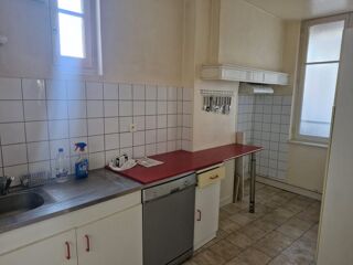  Appartement à louer 2 pièces 84 m²