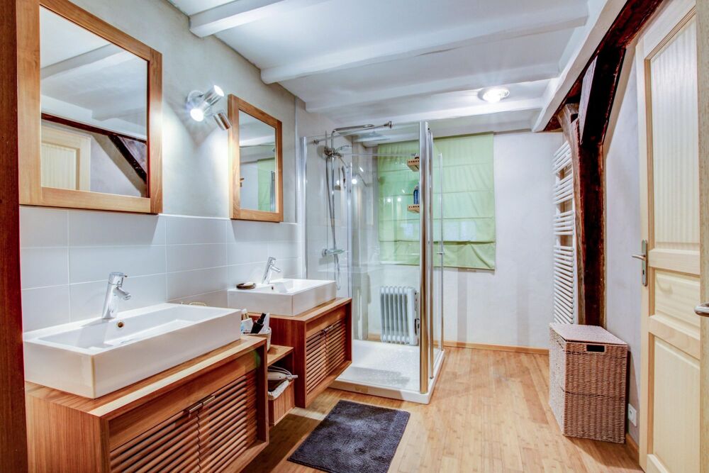 à vendre  Maison Prévessin-Moëns (01280)