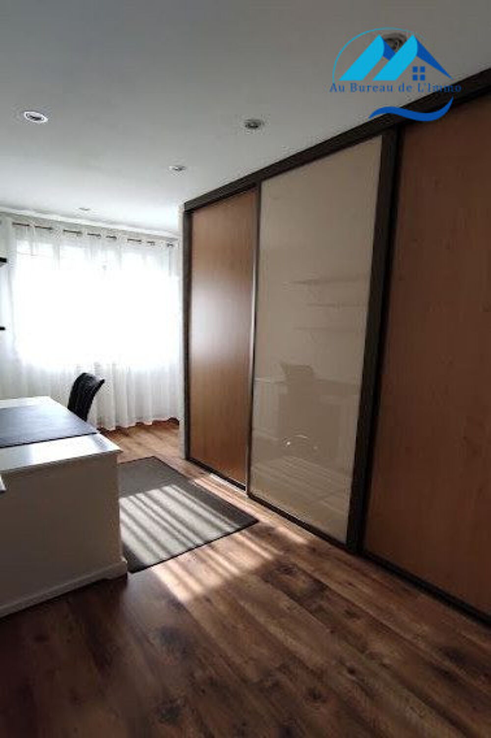 A LOUER Type 2/3 MEUBLE MONTOLIVET -12Eme