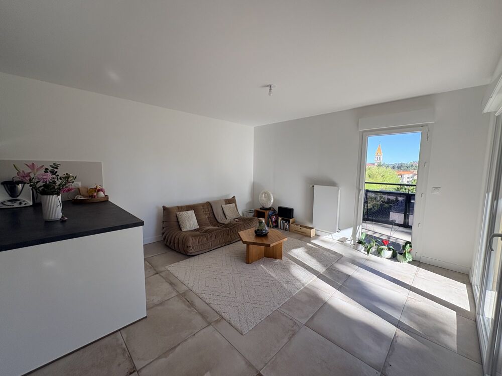 Location Appartement MAGNIFIQUE T4 AVEC BALCON ET GARAGES Orliénas
