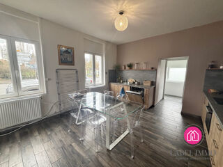  Immeuble � vendre 295 m�