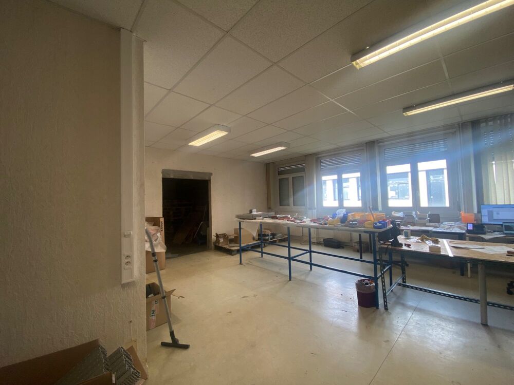   Bureaux / Atelier de 424 m² situé en ZONE NORD de LIMOGES ! Limoges