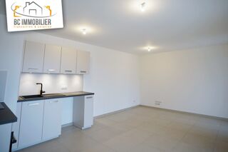  Appartement à louer 3 pièces 65 m²
