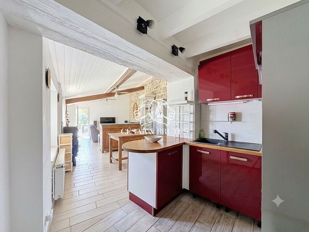 MAISON VUE EPOUSTOUFLANTE